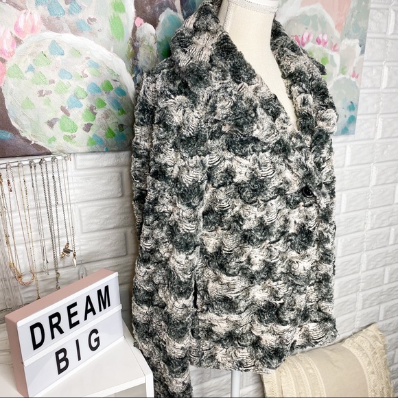 Show Me Your Mumu Fischer Faux Fur Jacket - Picture 5 of 6